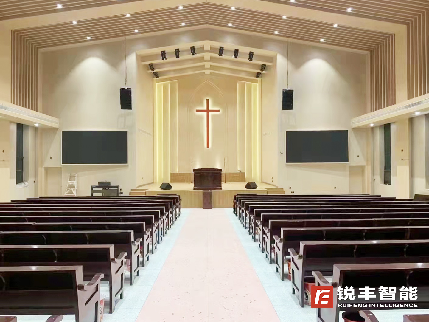 Zhejiang Church chooses Ruifeng Intelligent VK208 Line Array Speaker System